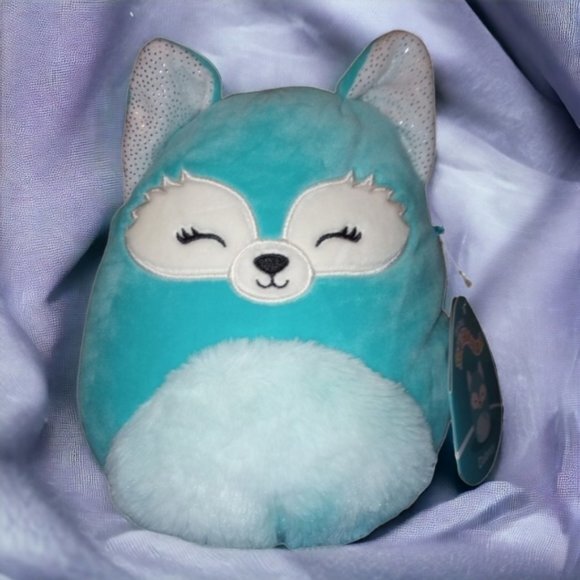 7.5-inch Dabney the Blue Fox Fluffy Belly & Glittery Ears Official Squishmallows - Picture 1 of 4